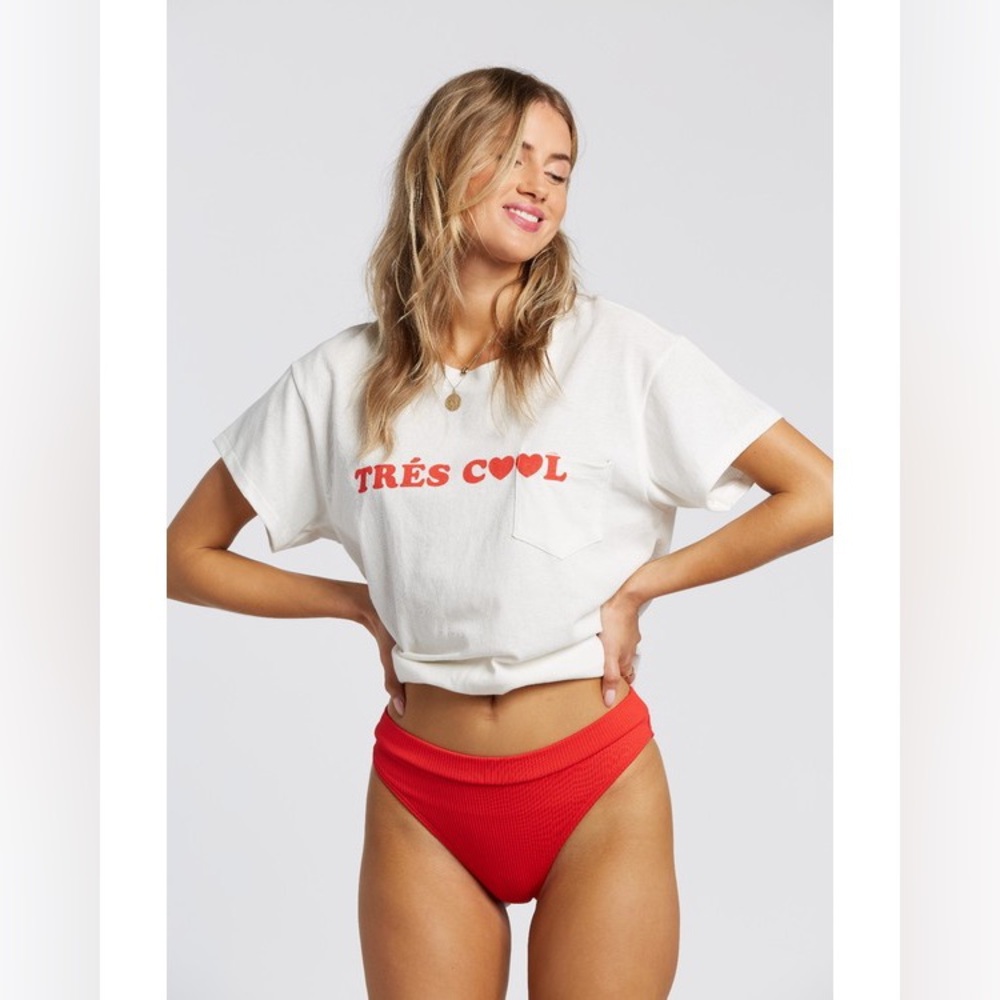 ISO (DO NOT BUY) Billabong Tres Cool T-Shirt